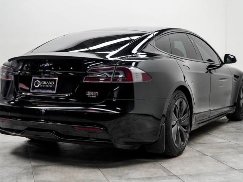 Used 2021 Tesla Model S Plaid image 12