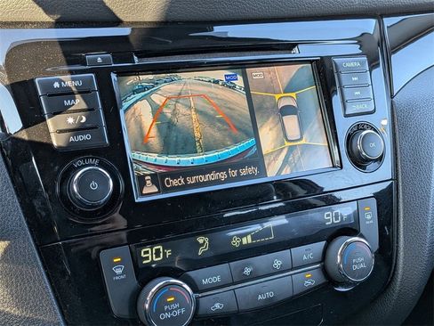 Used 2022 Nissan Rogue Sport SL image 15