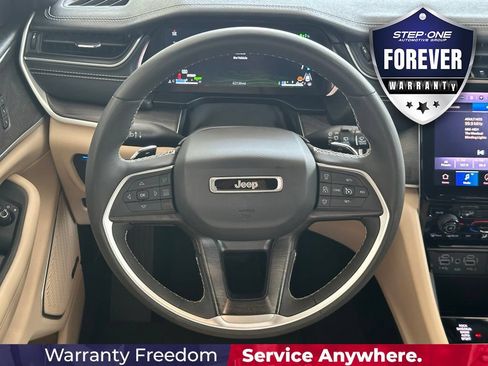 Used 2024 Jeep Grand Cherokee Limited 4xe AWD/4WD image 17