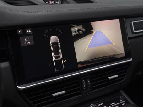 Used 2021 Porsche Cayenne GTS image 29