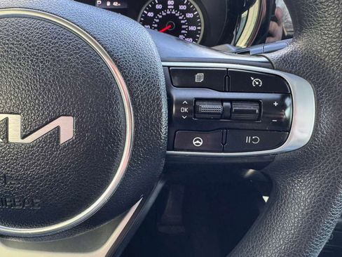 Used 2022 Kia K5 LXS image 29