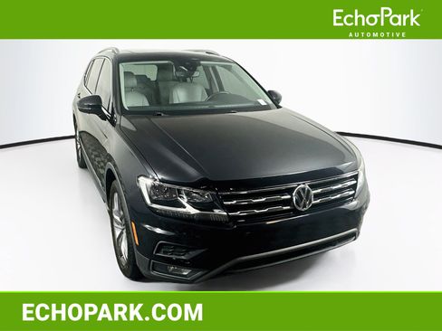 Used 2021 Volkswagen Tiguan SEL FWD image 1