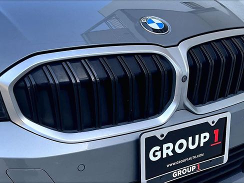 Used 2024 BMW 330i Sedan w/ Premium Package RWD image 28