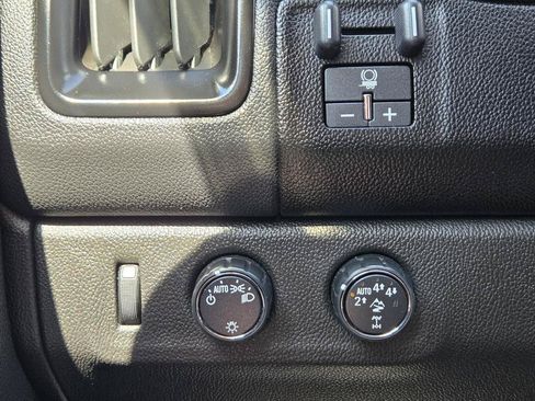 Used 2021 Chevrolet Colorado ZR2 AWD/4WD image 21