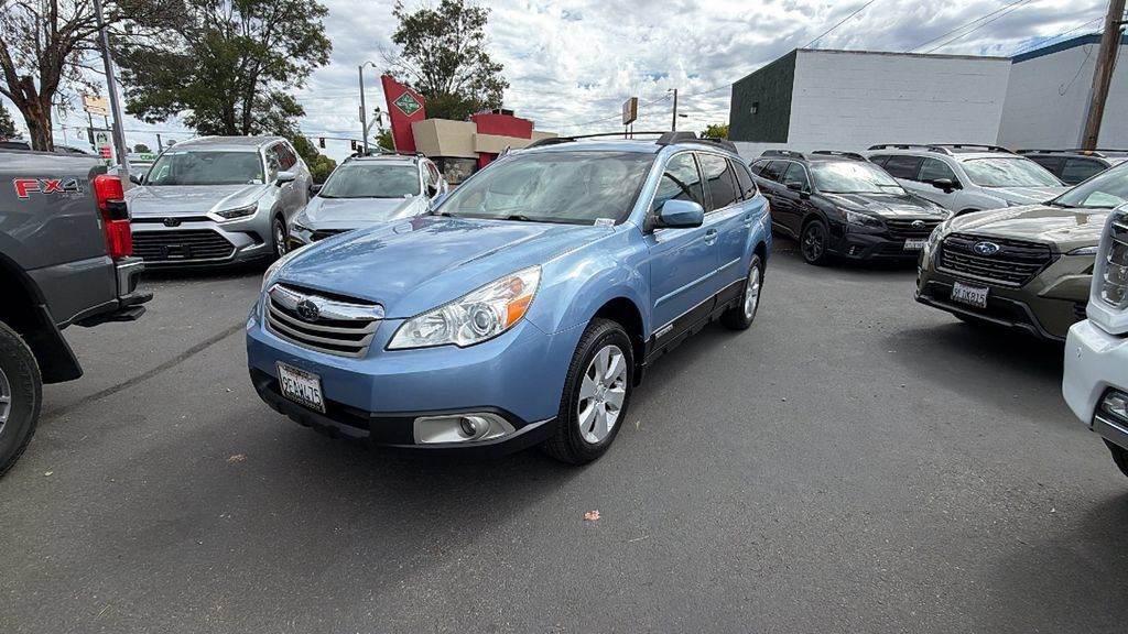 Used 2012 Subaru Outback 2.5i Premium AWD/4WD image 1