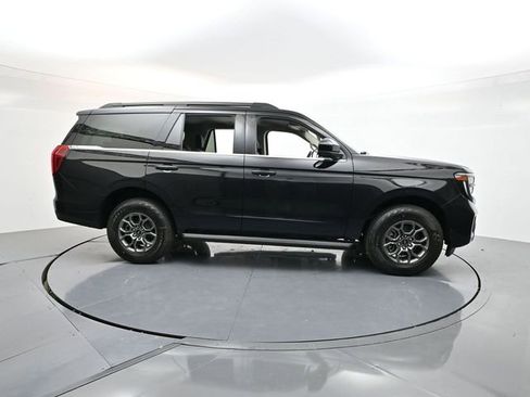 New 2025 Ford Expedition Active image 8