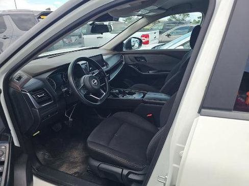 Used 2023 Nissan Rogue S FWD image 4