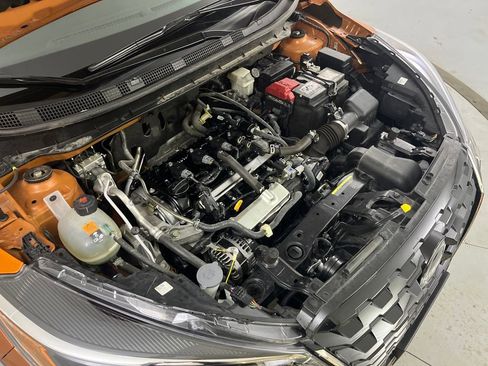 Used 2023 Nissan Kicks SR w/ SR Premium Package image 10