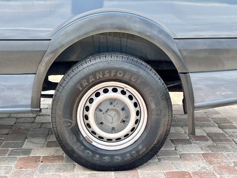 Used 2018 Mercedes-Benz Sprinter 2500 image 22