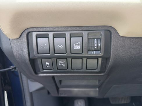 Used 2020 Subaru Ascent Limited AWD/4WD image 11