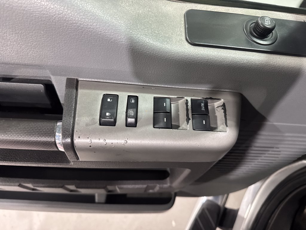 Used 2012 Ford F250 XLT w/ Snow Plow Prep Pkg AWD/4WD image 14