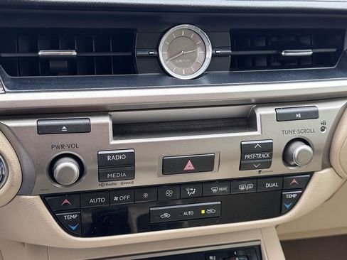 Used 2015 Lexus ES 350 350 Crafted Line image 26