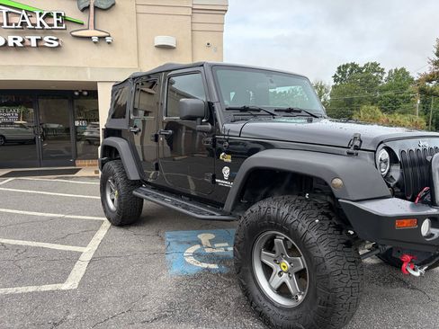 Used 2012 Jeep Wrangler Unlimited Sport AWD/4WD image 30
