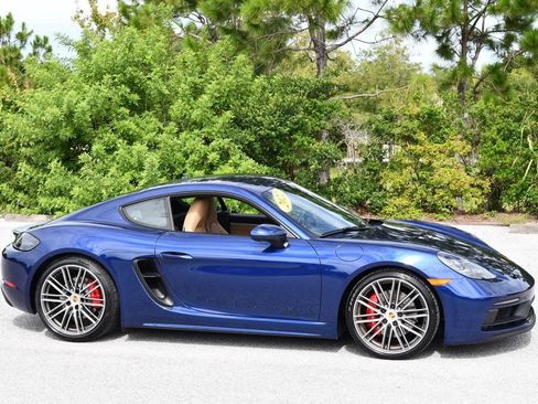 Used 2022 Porsche 718 Cayman GTS RWD image 36