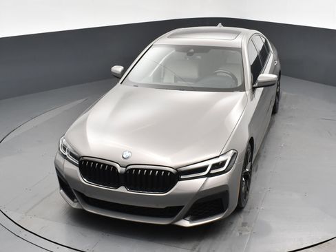 Used 2022 BMW M550i xDrive w/ Shadowloine Package image 21