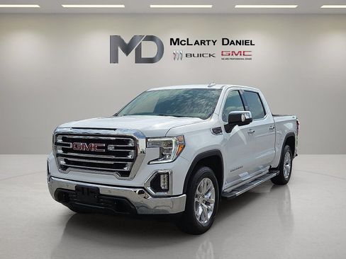 Certified 2021 GMC Sierra 1500 SLT w/ Driver Alert Package I AWD/4WD image 3