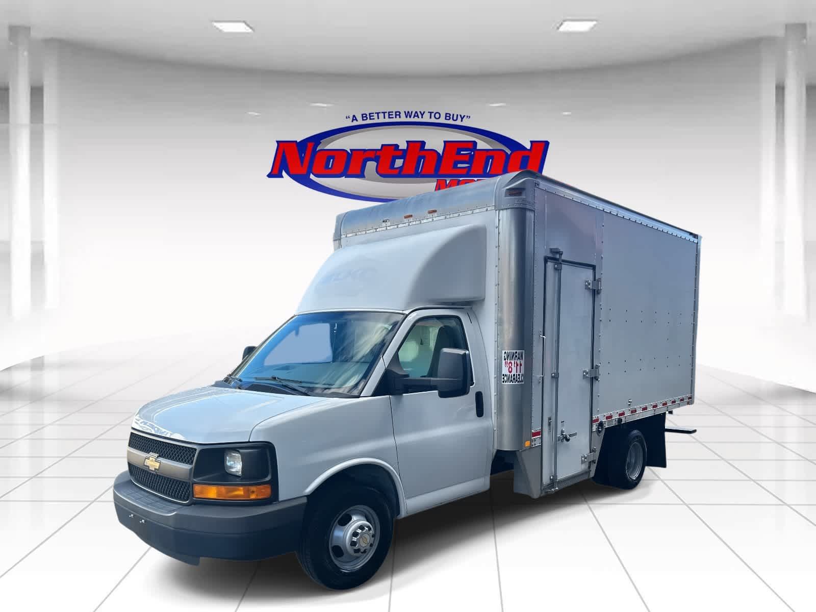 Used 2016 Chevrolet Express 3500 RWD image 8