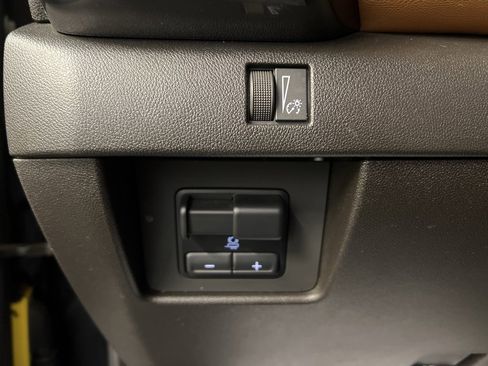 Used 2023 GMC Canyon AT4 w/ AT4 Premium Package image 25