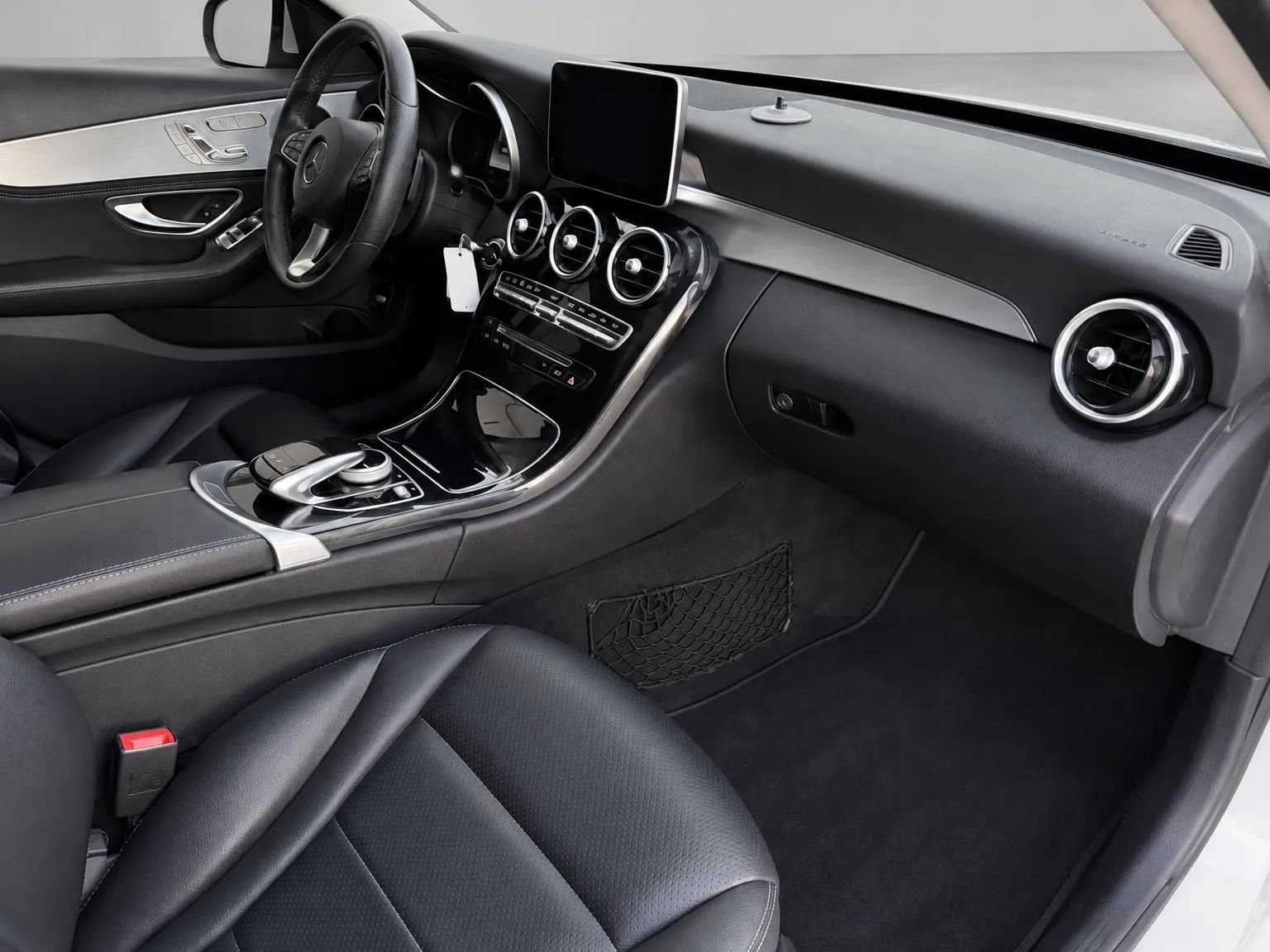 Used 2016 Mercedes-Benz C 300 4MATIC Sedan image 23