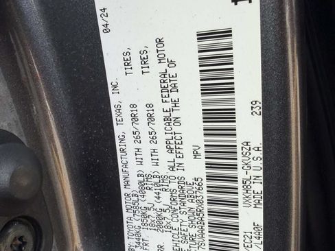 Used 2024 Toyota Sequoia SR5 w/ SR5 Premium Package AWD/4WD image 25