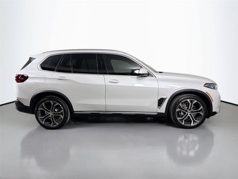 New 2026 BMW X5 xDrive40i AWD/4WD image 4