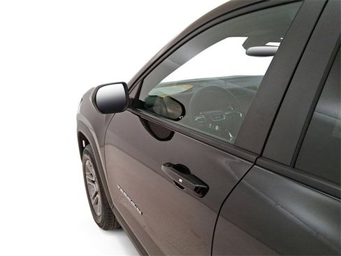 Certified 2025 GMC Terrain Elevation image 10