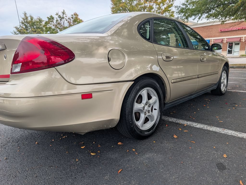 Used 2001 Ford Taurus SES FWD image 5
