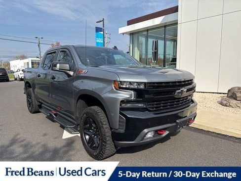 Used 2021 Chevrolet Silverado 1500 LT Trail Boss w/ Convenience Package II image 1