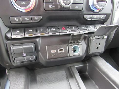 Used 2021 GMC Sierra 1500 Denali w/ Denali Ultimate Package image 24