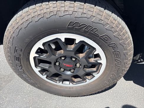 Used 2025 Toyota 4Runner TRD Off-Road AWD/4WD image 6