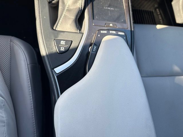 Used 2021 Lexus UX 250h w/ Premium Package AWD/4WD image 27
