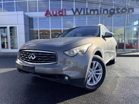 Used 2011 INFINITI FX35 2WD w/ Premium Pkg image 2