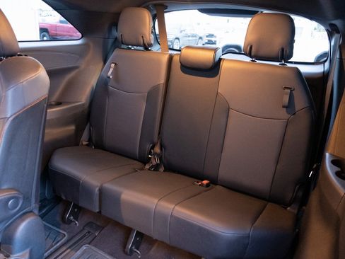 Used 2021 Toyota Sienna XSE image 19