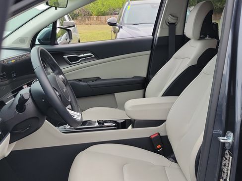 Used 2023 Kia Sportage EX image 22