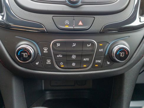 Used 2022 Chevrolet Equinox RS w/ LPO, Floor Liner Package image 26