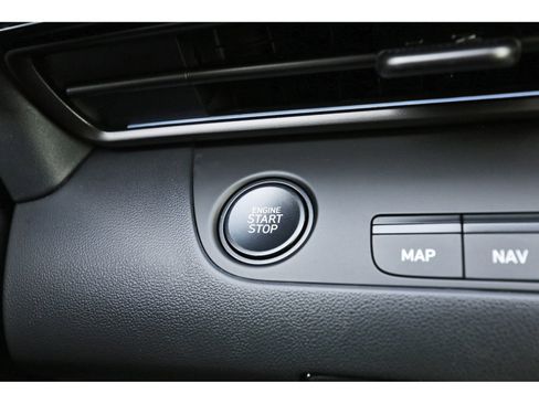 Certified 2025 Hyundai Elantra SEL FWD image 28