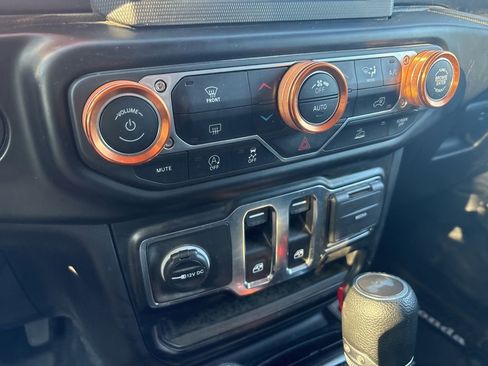 Used 2021 Jeep Wrangler Sport S image 22