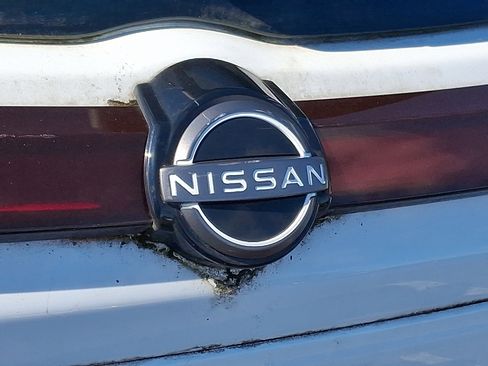 Used 2023 Nissan Kicks SV image 9