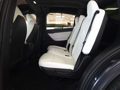 Used 2021 Tesla Model X Performance AWD/4WD image 17