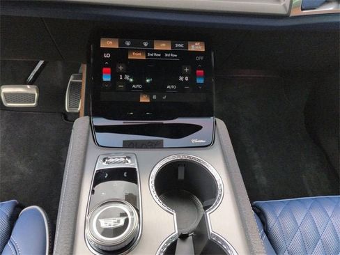 New 2026 Cadillac Vistiq Premium Luxury image 11