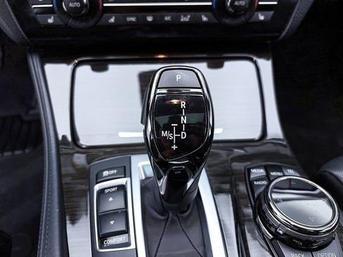 Used 2016 BMW 550i Sedan RWD image 30
