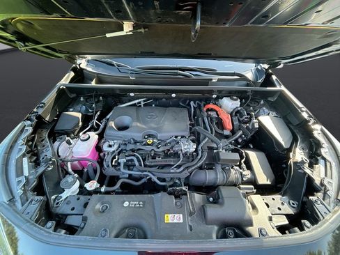 Certified 2025 Toyota RAV4 LE AWD/4WD image 29