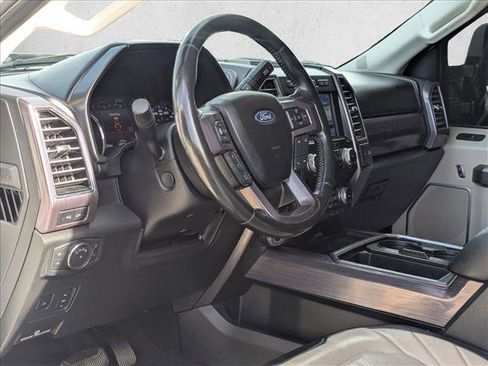 Used 2021 Ford F250 Limited image 9