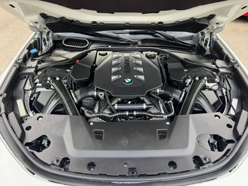 Used 2023 BMW 760i xDrive w/ Executive Package AWD/4WD image 53
