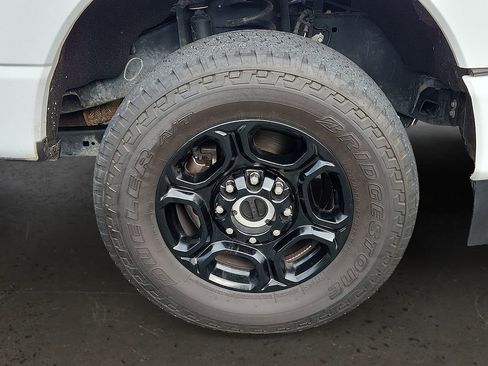 Used 2024 Ford F250 XL w/ STX Appearance Package image 9