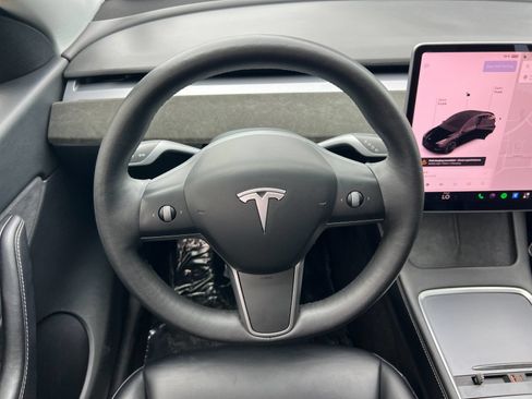 Used 2022 Tesla Model Y Performance AWD/4WD image 16