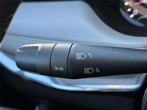 Certified 2023 Jeep Compass Limited w/ Sun and Sound Group image 40