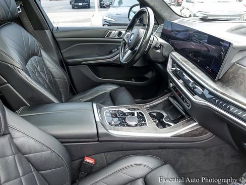Used 2023 BMW X7 xDrive40i w/ M Sport Package image 30
