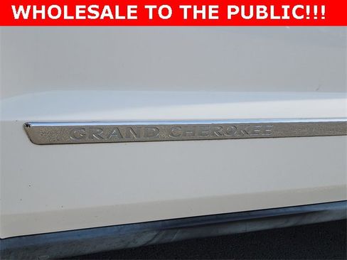 Used 2011 Jeep Grand Cherokee Laredo w/ Trailer Tow Group image 11