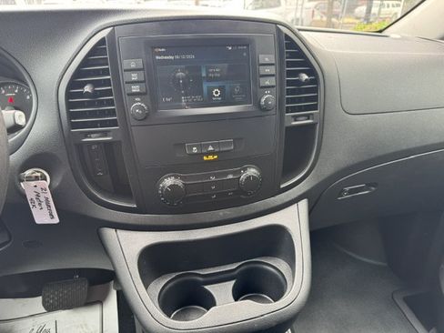 Used 2021 Mercedes-Benz Metris image 10